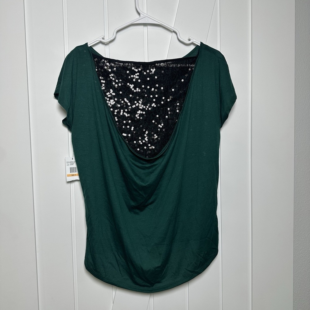 Jessica Simpson Women's Green Top Short Sleeve Sequins Back Size Small NWT - Picture 5 of 9
